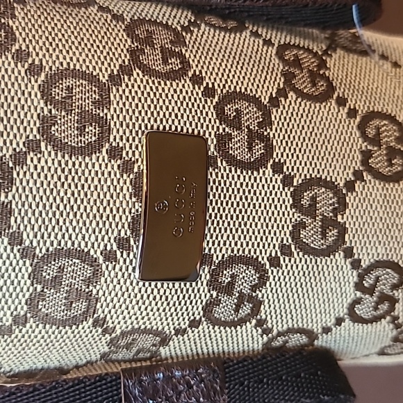 GUCCI VINTAGE 1990'S GG CANVAS/NYLON/LEATHER  DRAWSTRING BEVERAGE HOLDER - Picture 4 of 16